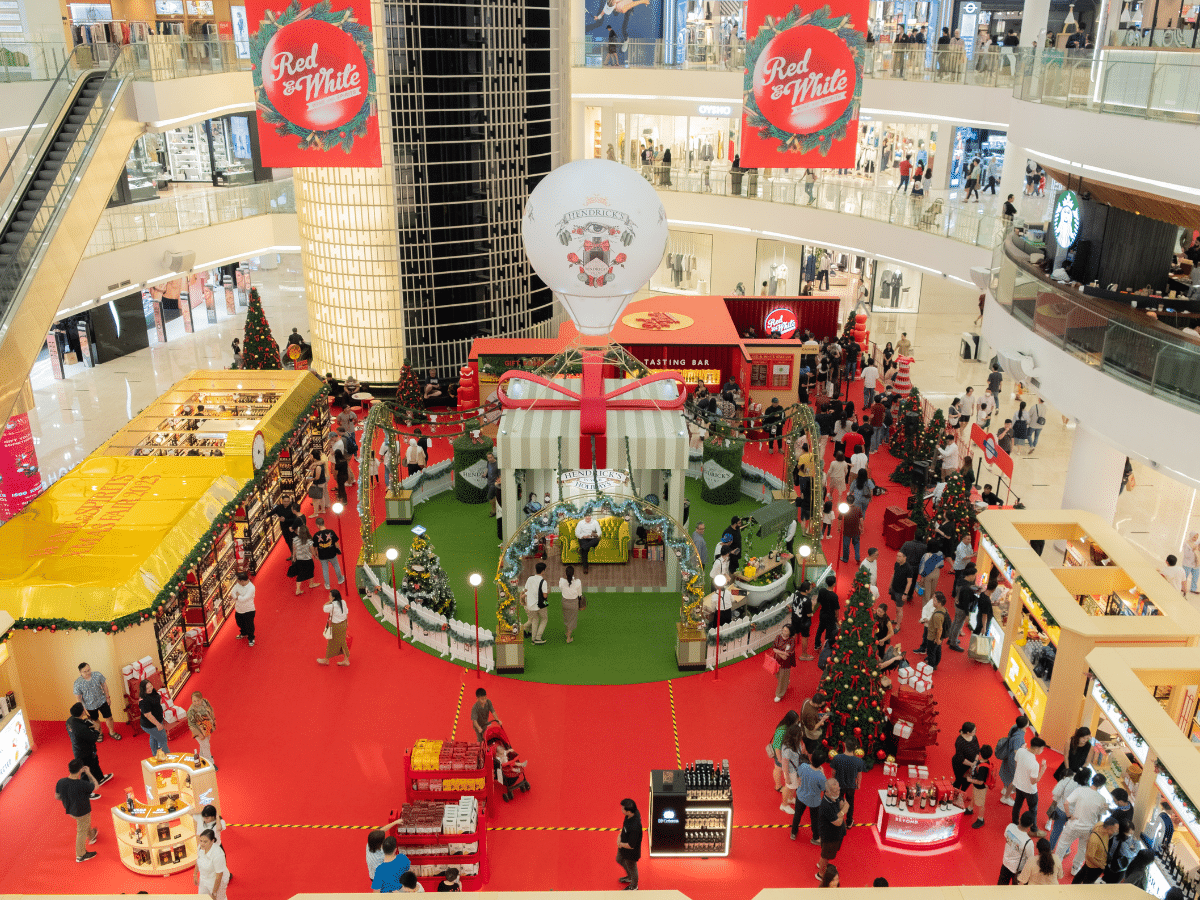 Red & White Christmas Fair